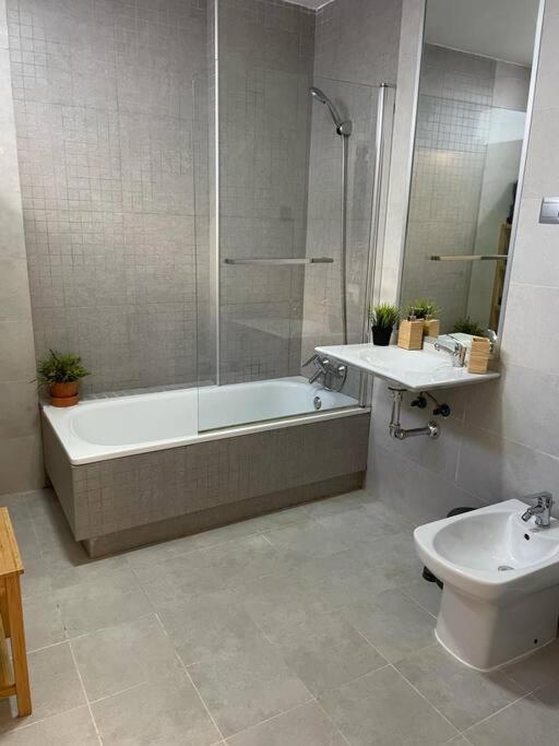 Bonito Apartamento Cerca Del Centro - Trinidad Малага Экстерьер фото